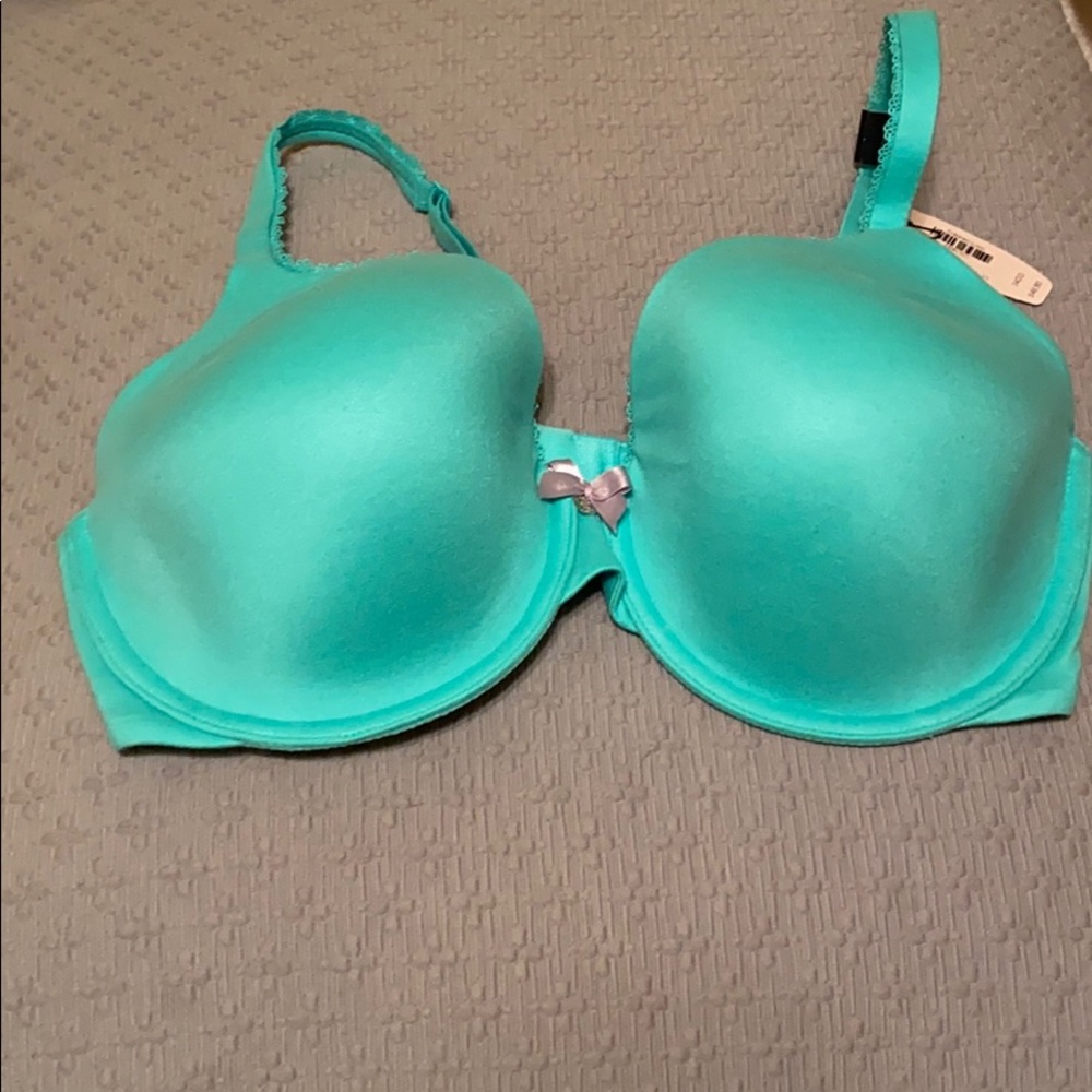 Brand new never worn Victoria’s Secret bra